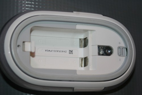 Apple Wireless Mouse A1015 EMC 1938 Genuine - Picture 6 of 6