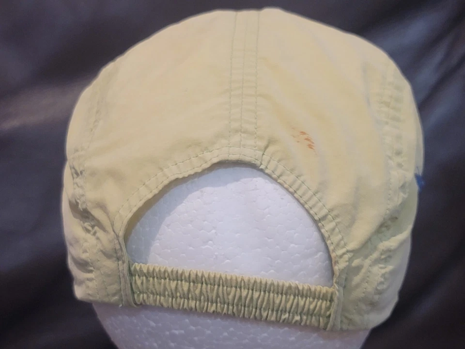 Gorra para correr para mujer amarilla crema ajustable ligera de Crown Foto 4 de 4