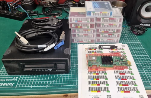 HP LTO-5 Ultrium 3000 External Tape Drive, SAS PCI Interface controller card