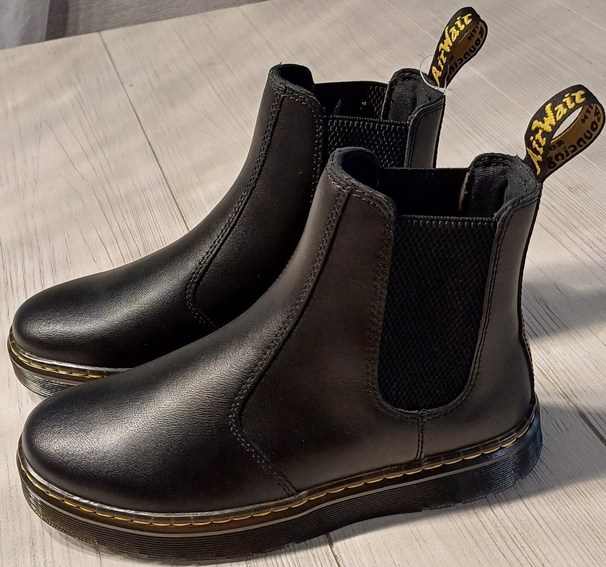 Dr. Martens ブラック Dr. Martens Dorrian Unisex Size L7 M6 Black Pull On Chelsea