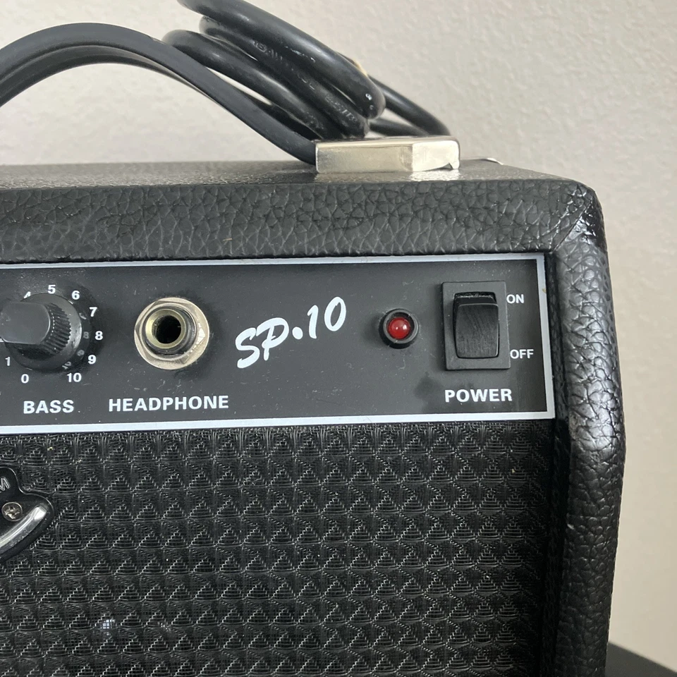 Fender Squier SP-10 Electric Guitar Mini Amplifier - Image 3 of 4