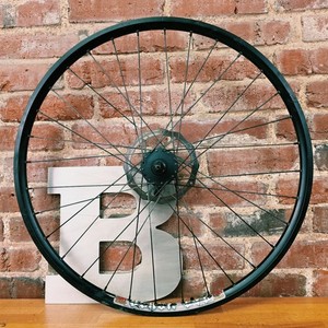 26" Front MTB 6 Bolt Disc Wheel - Shimano FH-M475 Hub/SunRims Black Eye Rim  g19