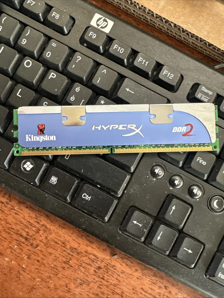 Mémoire RAM Kingston HyperX 2GB DDR2 1066MHz PC2-8500 CL5 KHX8500D2K2/4G - Immagine 3 di 4