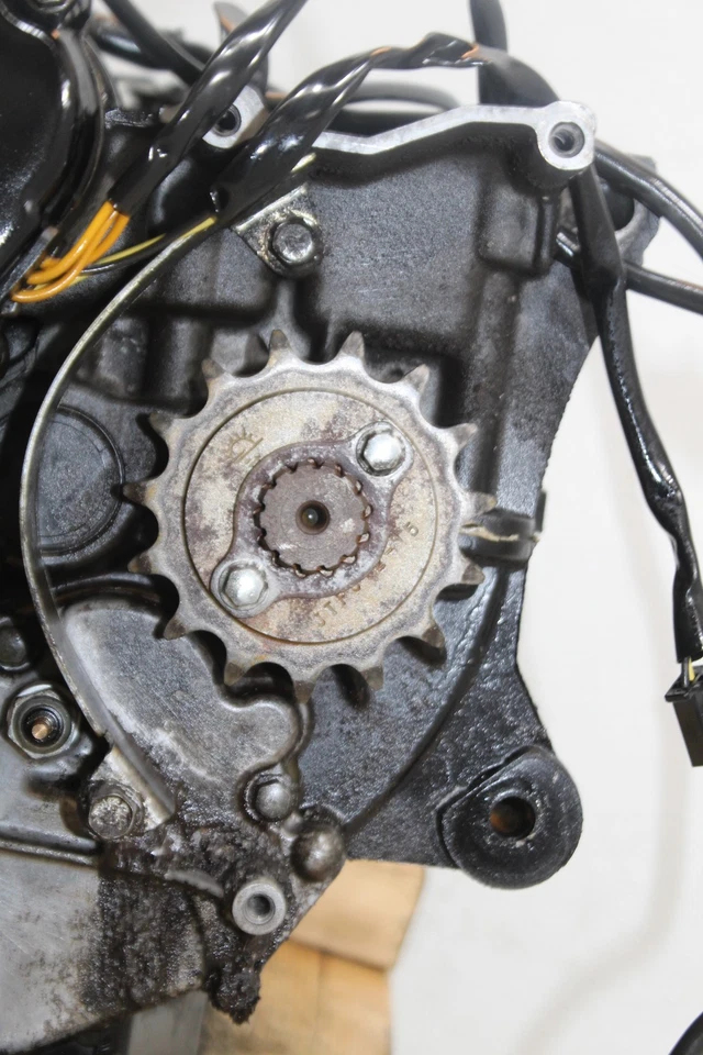 97-09 KAWASAKI NINJA 500R MOTOR CORREDOR Foto 3 de 4