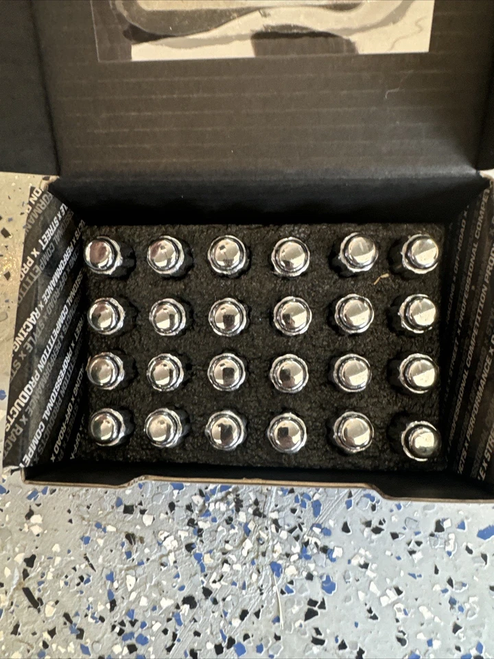 Pro Comp Alloy 16144 Lug Nut Kit - Image 4 of 4