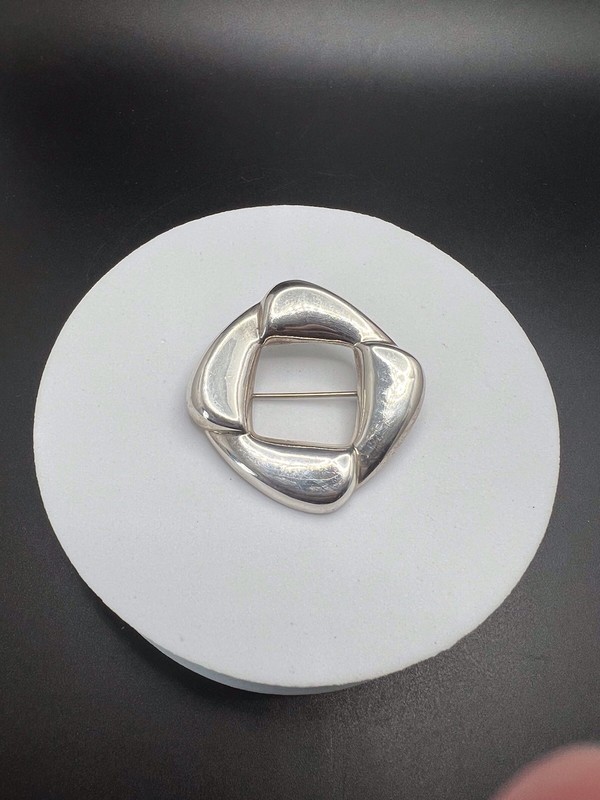 Puffy 925 Sterling Silver Modernist Pin Brooch Signed SU Thailand 6.9g