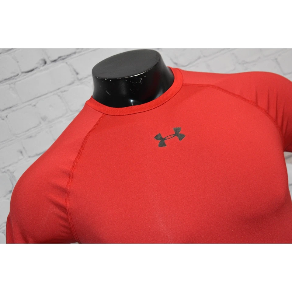 Camisa Under Armour Para Hombre Talla Mediana Compresión Gimnasio Rendimiento HeatGear Roja Foto 3 de 4
