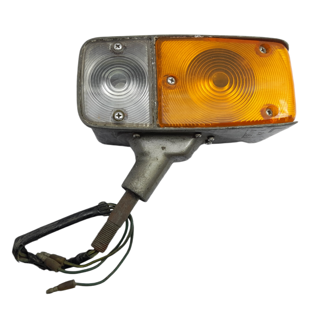 Mitsubishi Jeep J53 1991 Turn Signal Front Indicator Lamp LH NOS