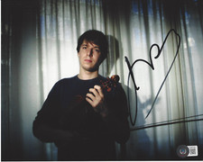 JOSHUA BELL AMERICAN VIOLINIST & CONDUCTOR SIGNED 8x10 PHOTO BECKETT BAS COA JOSHUA BELL AMERICAN VIOLINIST & CONDUCTOR SIGNED 8x10 PHOTO BECKETT BAS COA