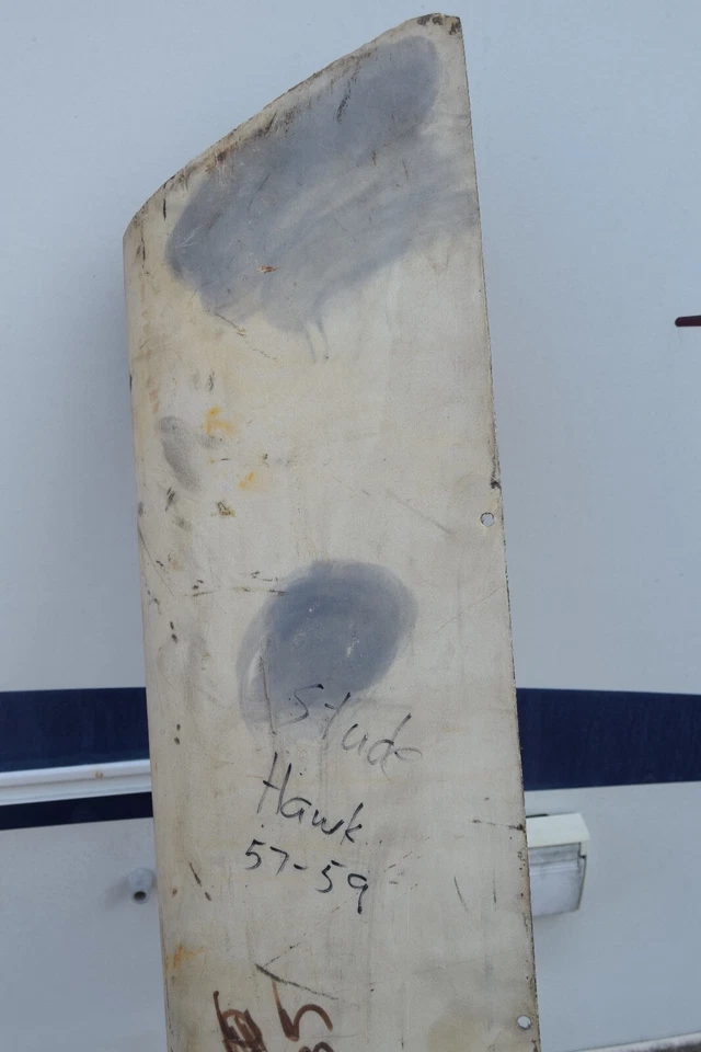 1956 Studebaker 金鹰挡泥板鳍覆盖帽玻璃纤维右手 — 第 2/4 张图片