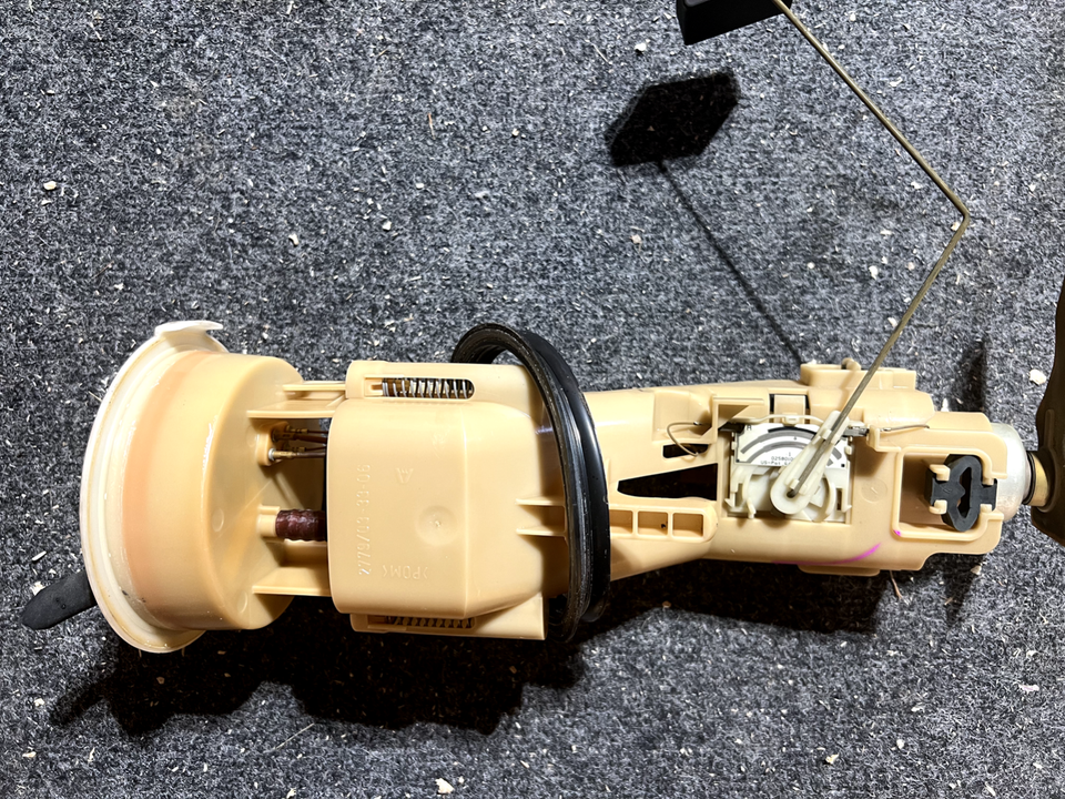 2005 BMW X5 Fuel Pump assembly OEM | eBay