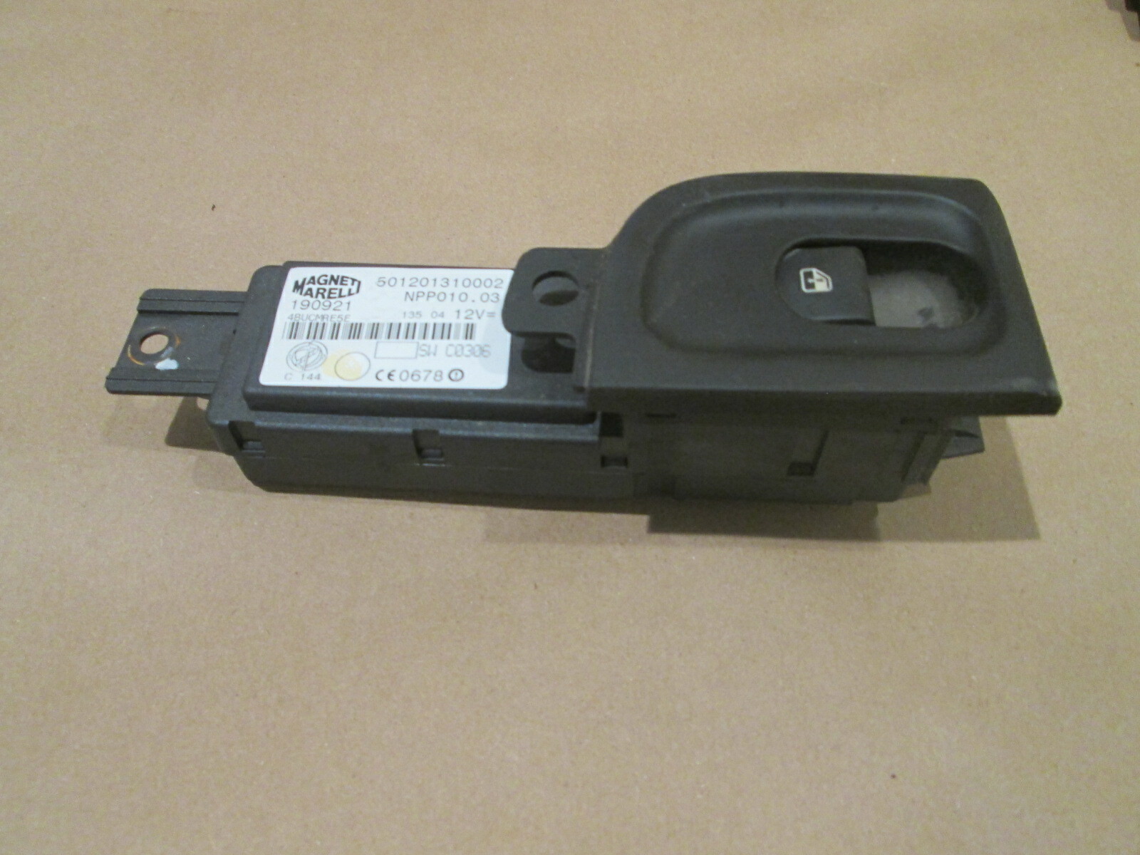 Maserati Quattroporte 06 RH Front Door Unit P/N 190921 -213127