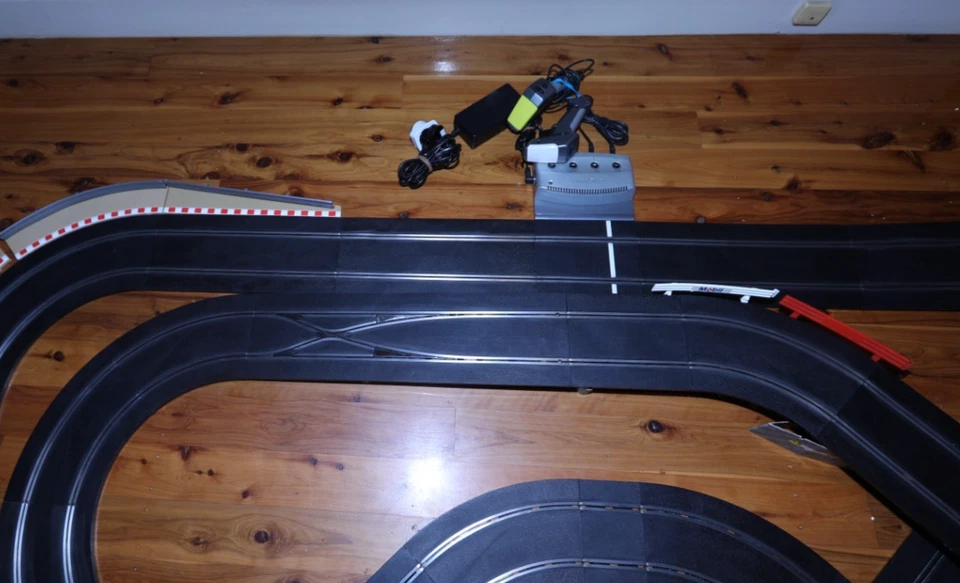 Scalextric Large Digital Set With No Cars - image 2 of 4