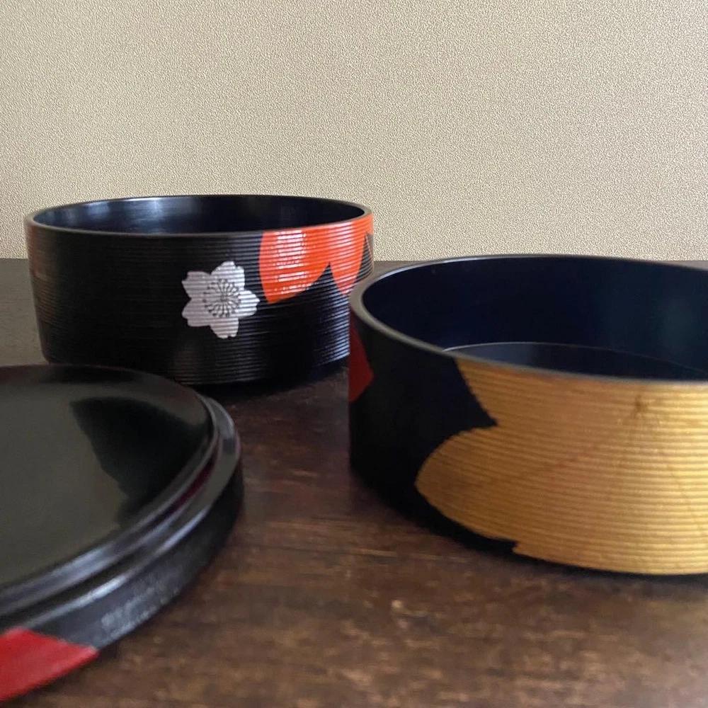 Jubako Bento Box Japanese Round box lacquer 2 tiers Kyoto Zohiko with New Year's