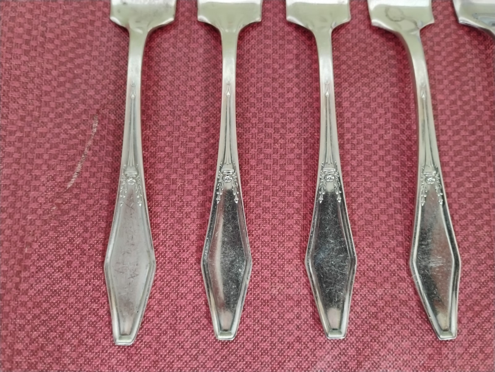 JAMESTOWN Salad Forks Holmes & Edwards 6pc Silverplate Vintage 1916-1926