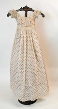VICTORIAN INFANT'S FLORAL BLOCK PRINTED COTTON LONG GOWN, 1830s