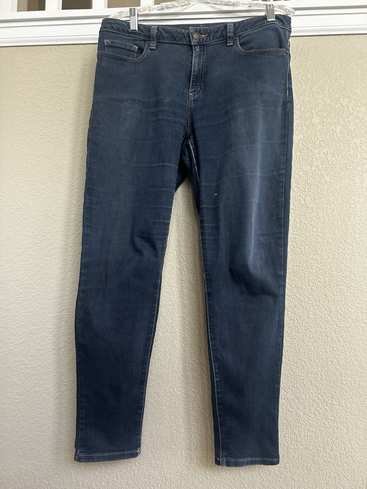 Michael Kors Women’s Jeans size 10 Med Wash (Izzy Skinny)