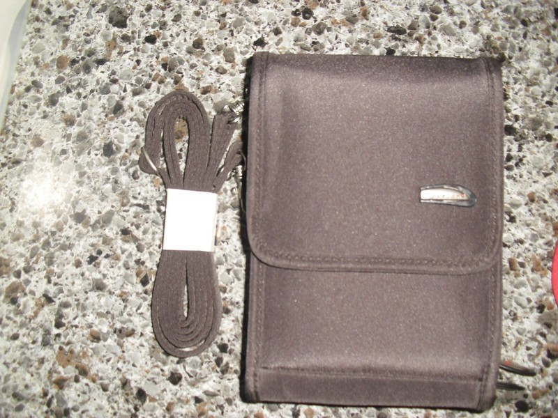 TRAVELONE NWOT BROWN TRAVEL/DOCUMENT CARRIER
