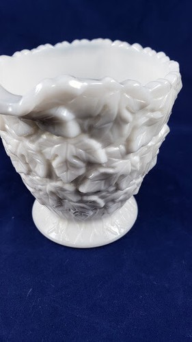 Vintage Milk Glass Westmoreland Maple Leaf Pattern Creamer and Sugar Bowl - Picture 2 of 9