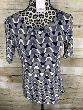 NWT LuLaRoe Gigi Shirt Top Blouse Size Small