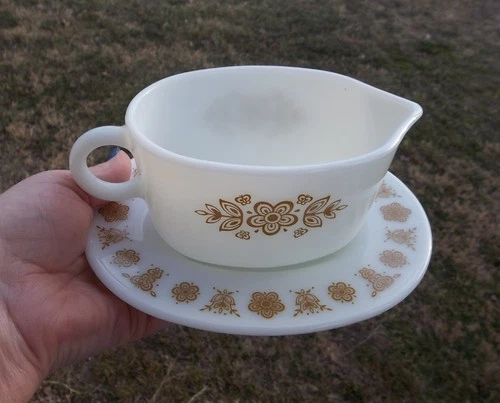 Pyrex Corning Corelle Butterfly Gold Sauce Gravy Boat w/ Under Plate VINTAGE