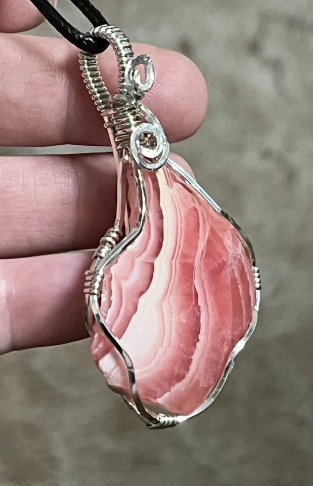 Rodocrosita Argentina ~ Colgante envuelto en alambre de plata de ley 925 12w Foto 3 de 4