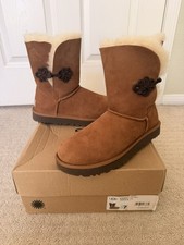 NIB UGG Women's Bailey Mariko Suede Sheepskin Boots Chestnut