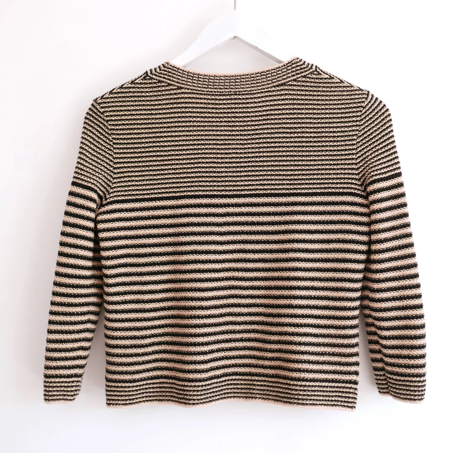 Giacca boxy Chanel Resort 2015 misto carta cotone a righe in maglia con bottoni glitter