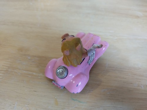 Corgi Jim Henson's Muppets Riding Miss Piggy Hot Pink Toy Car [FAST SHIPPING] - Picture 8 of 12