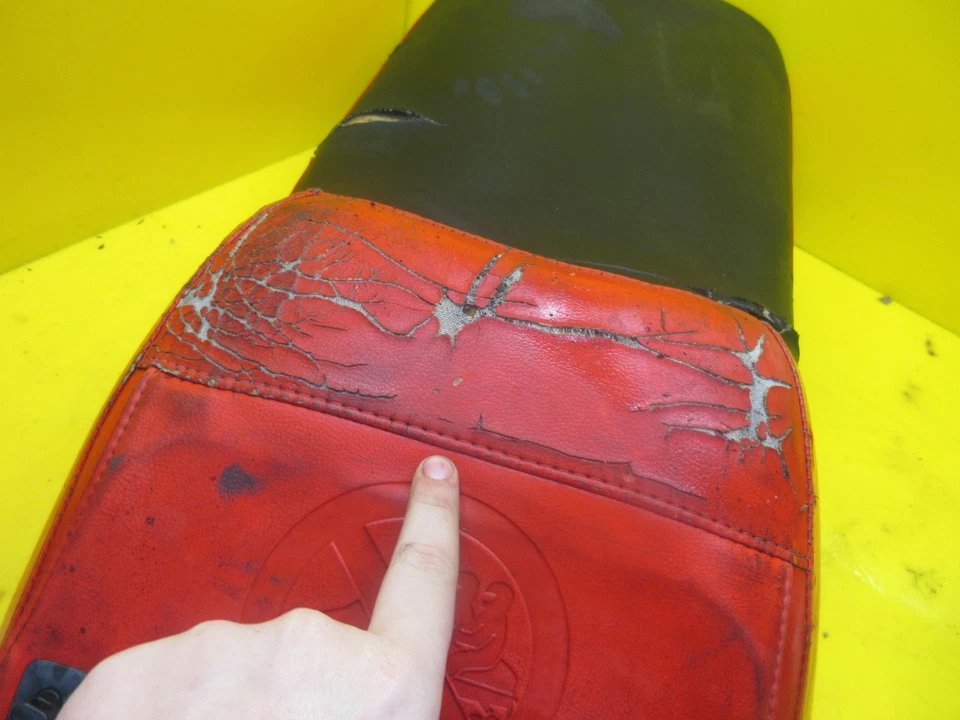 OEM 2002 POLARIS XC SP 500 600 700 800 CONJUNTO DE SILLÍN ASIENTO ROJO PARA PIEZAS RASGADAS Foto 4 de 4