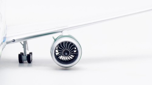 Modelo a reacción de avión fundido a presión B-Models 1:200 Saudi Arabian Airlines B787-10 HZ-AR32 - Imagen 13 de 16