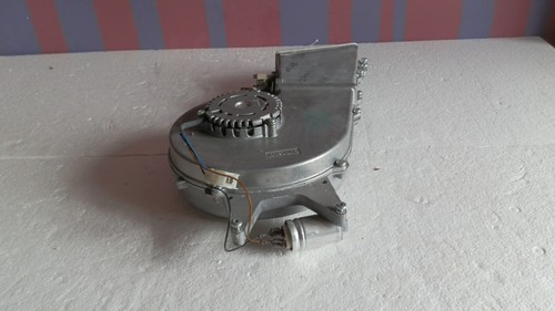 Unità di montaggio ventilatore lavatrice asciugatrice Gen Neff V5340X2GB/07 usata. - Foto 7 di 9