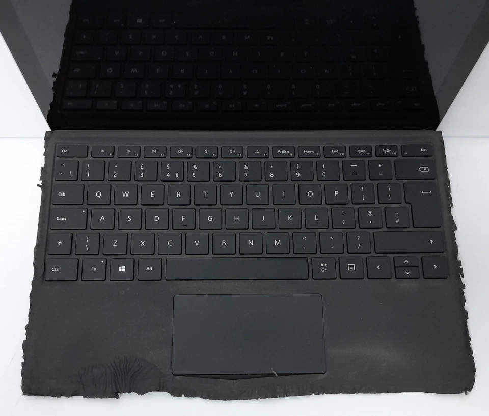 Microsoft Windows Laptop PC Surface Pro 5 - m3-7Y30 @ 2.6 - 4GB RAM - 12.3" ... - Image 3 of 4