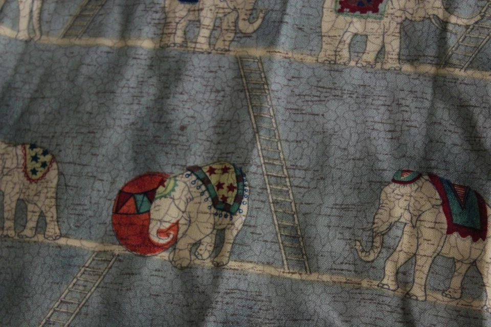 Campia Moda Circus Elephant Artwork Rayon CAMP SHIRT Large L  - Image 3 of 4