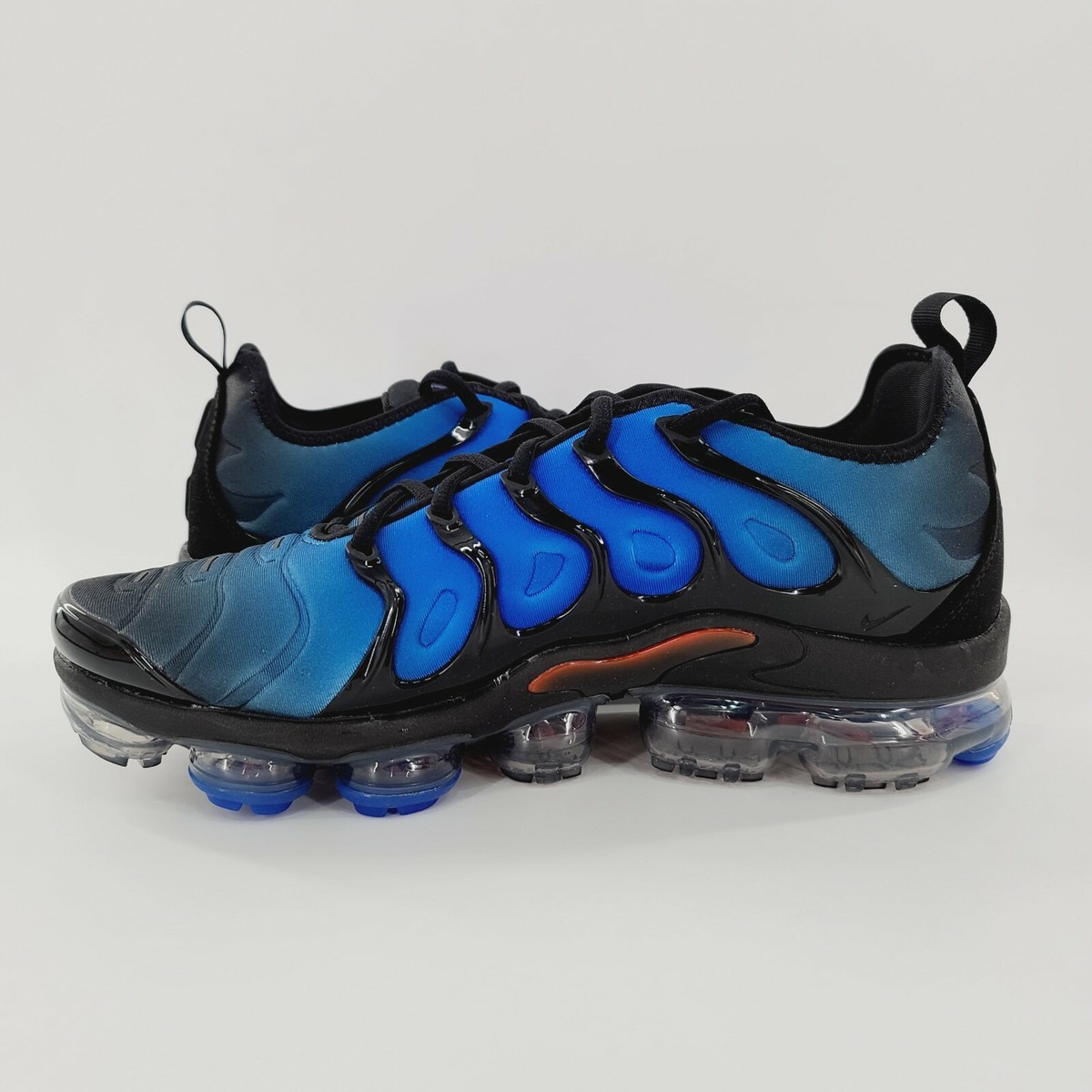 vapormax plus orlando magic finish line