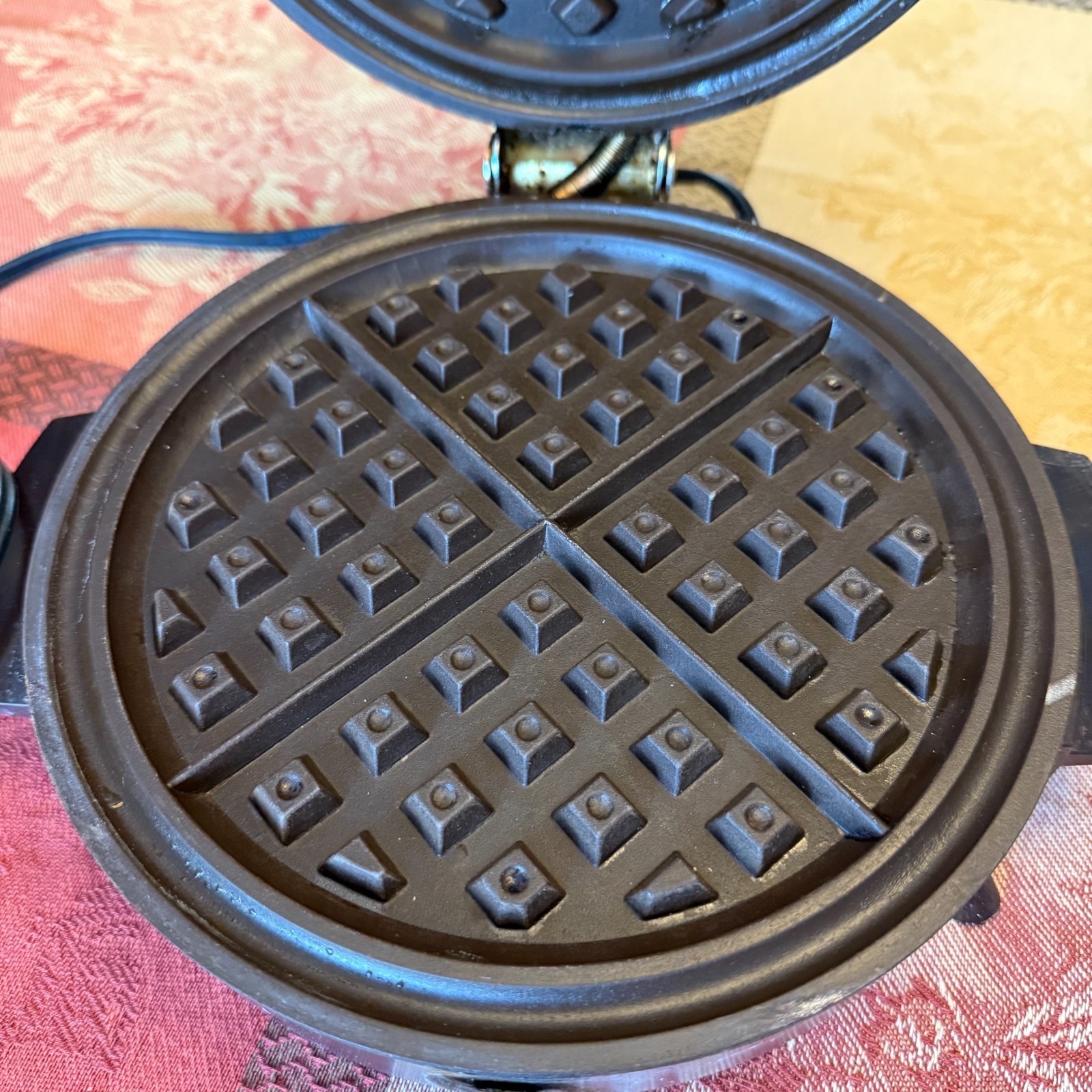 Vintage Toastmaster Waffle Iron Maker Model W252 EUC With Box Chrome - Tested