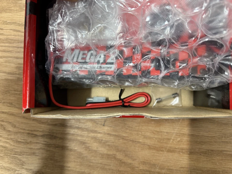 Dynamite Mega 2 AC/DC Quick Charger & Ni-Cd Battery  Fast Charge 12v 110v - Image 4 of 4