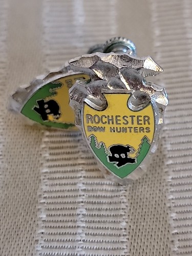 VINTAGE Rochester Bogenjäger Bogenschießen Emaille Anstecknadel & Set Ohrringe - Bild 6 von 9