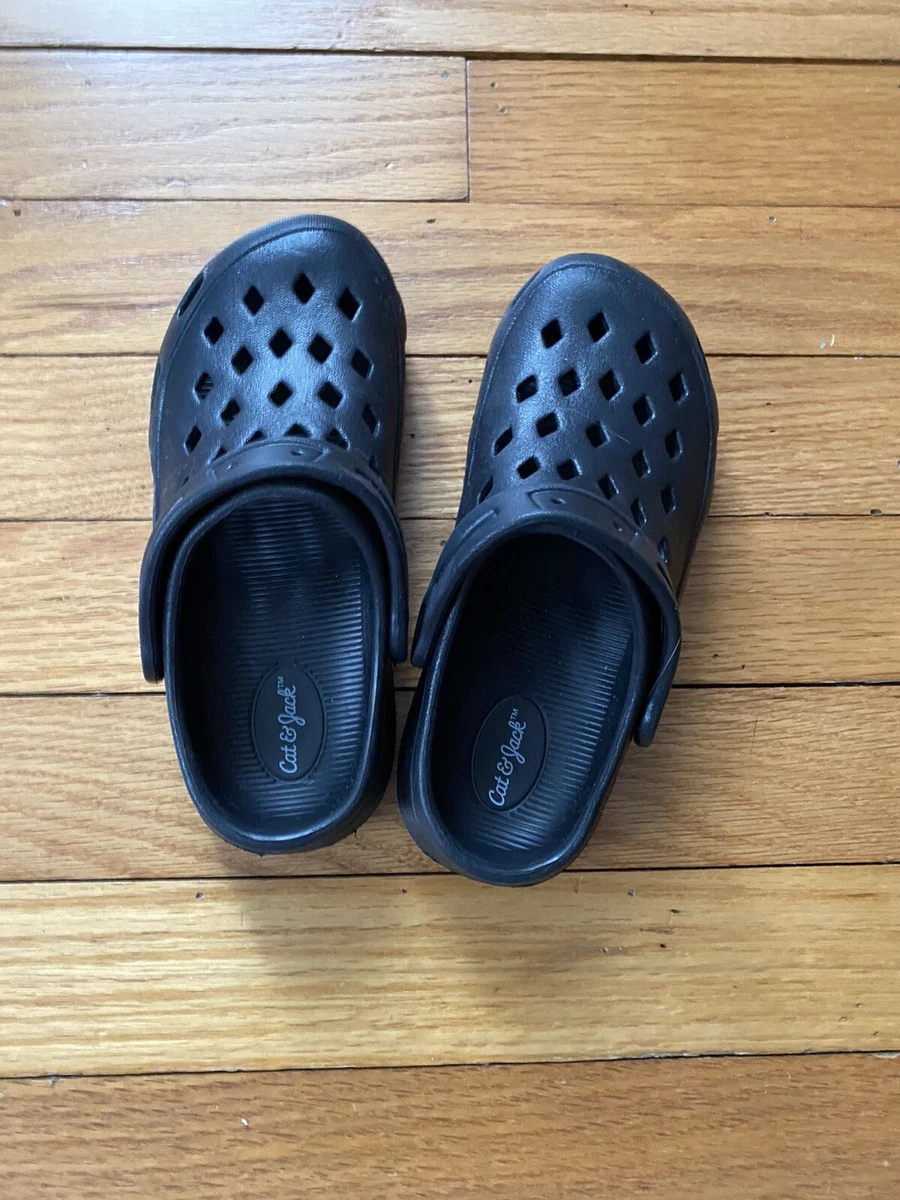 Cat and jack best sale crocs