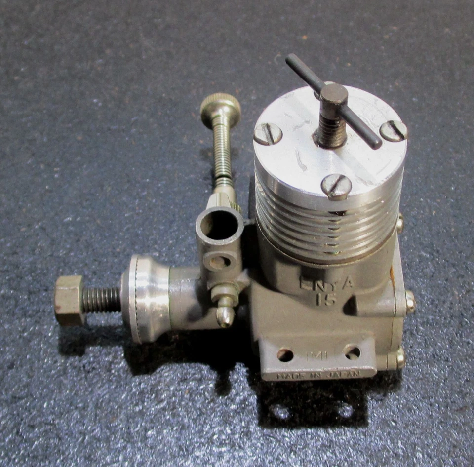 Enya 15D Mk-1 2.49cc 2-stroke vintage diesel engine for control line, used f/s - Image 3 of 4