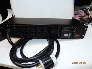 APC-AP7811-16-Outlet-Metered-Rack-PDU-Power-Distribution-2U-Unit-TQ293