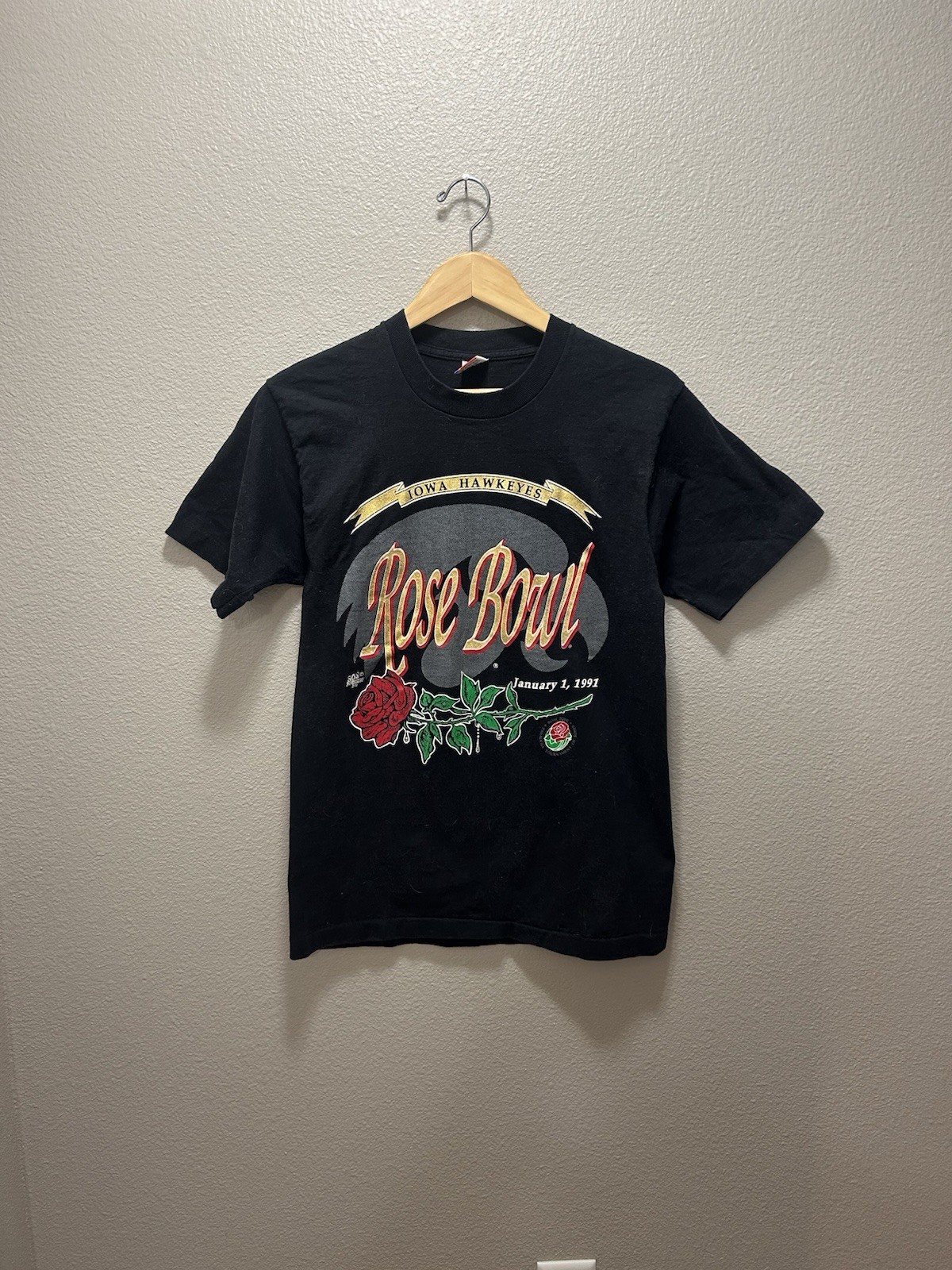 Iowa Hawkeyes 1991 Rose Bowl Black Crewneck T-Shirt M Vintage