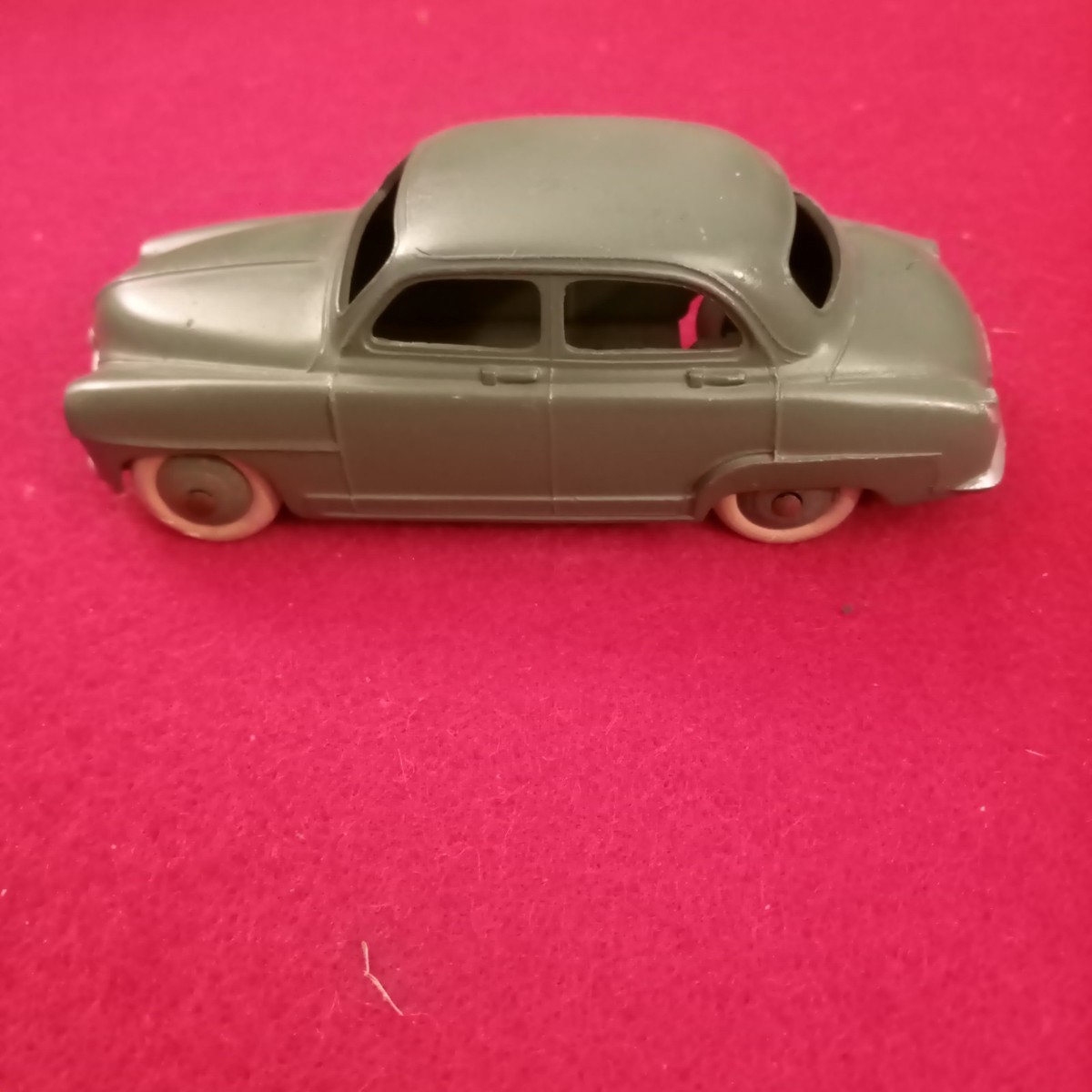 ANCIENNE DINKY TOYS France Simca Aronde 9 ref 24U EUR 12,00 - FR