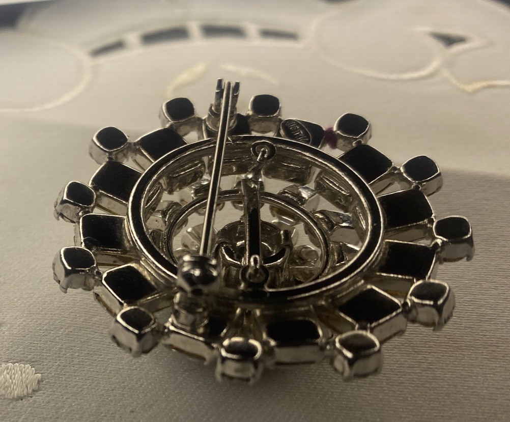 Large Signed Rhinestone Snowflake Brooch Pin Vint… - image 7