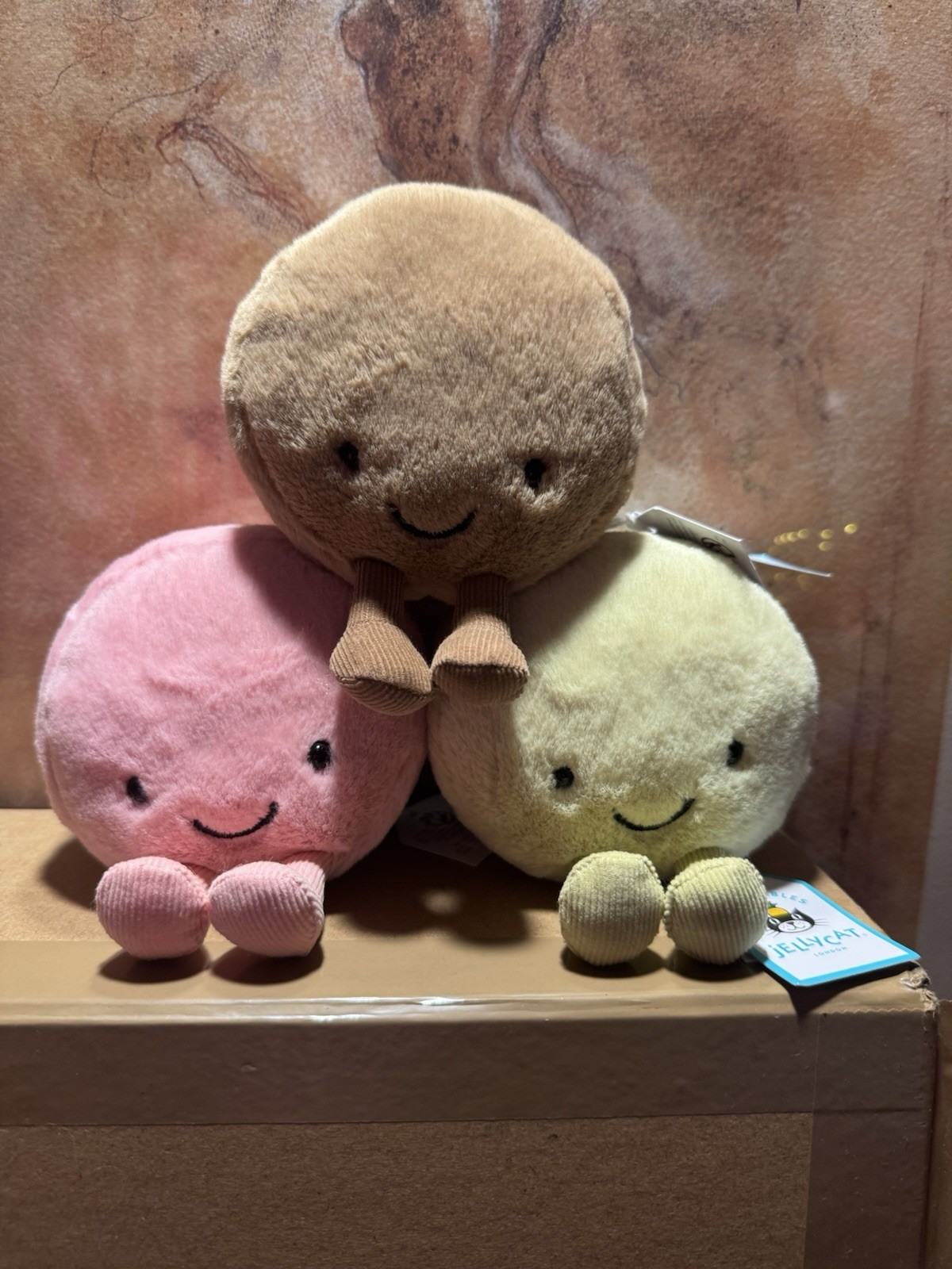 Peluches Jellycat Amuseable Macarons le cadeau de naissance idéal set de 3
