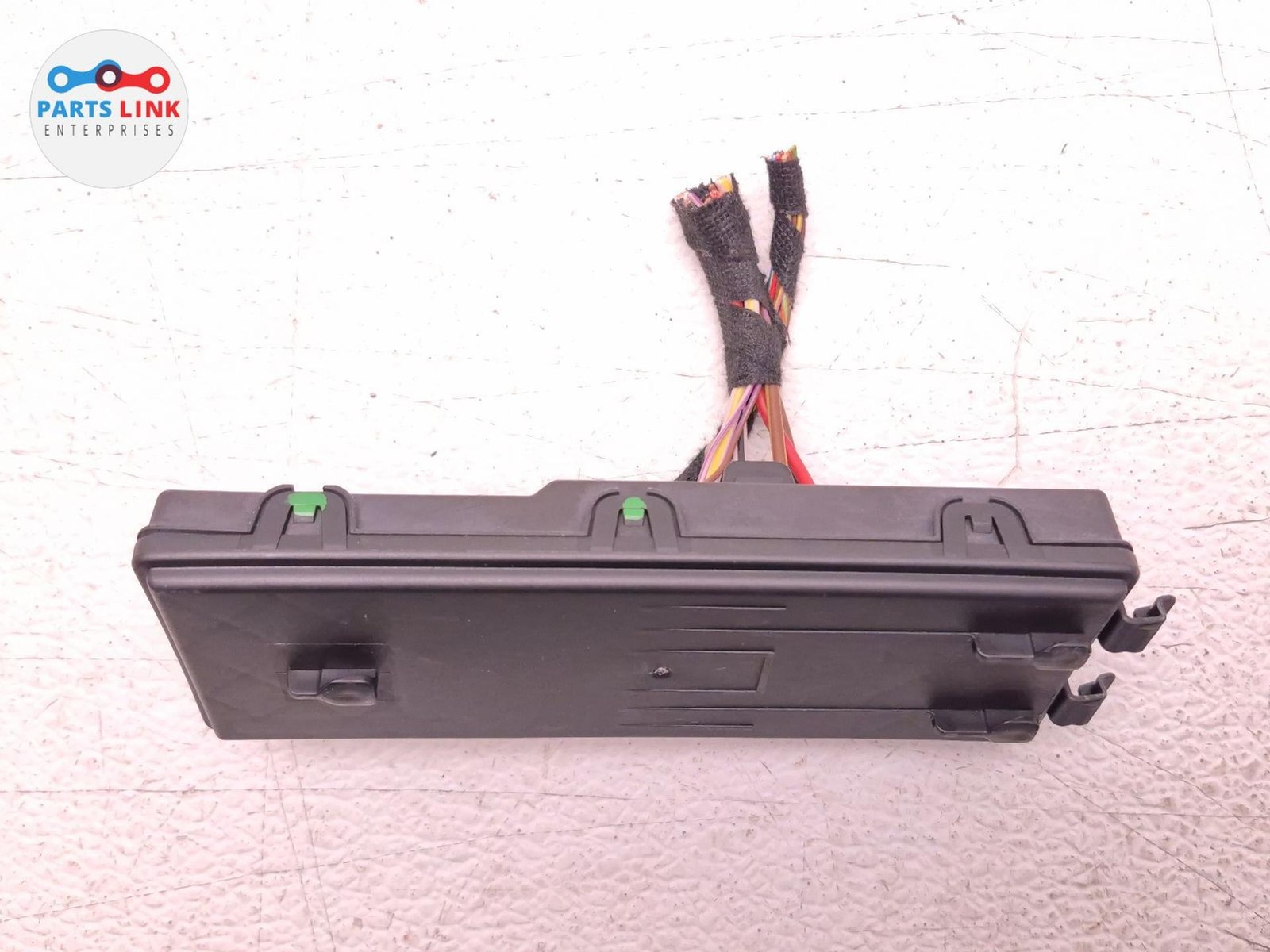 Bentley Bentayga 2016-2020 Rear Roof boxes Set P/N 8W8959107B