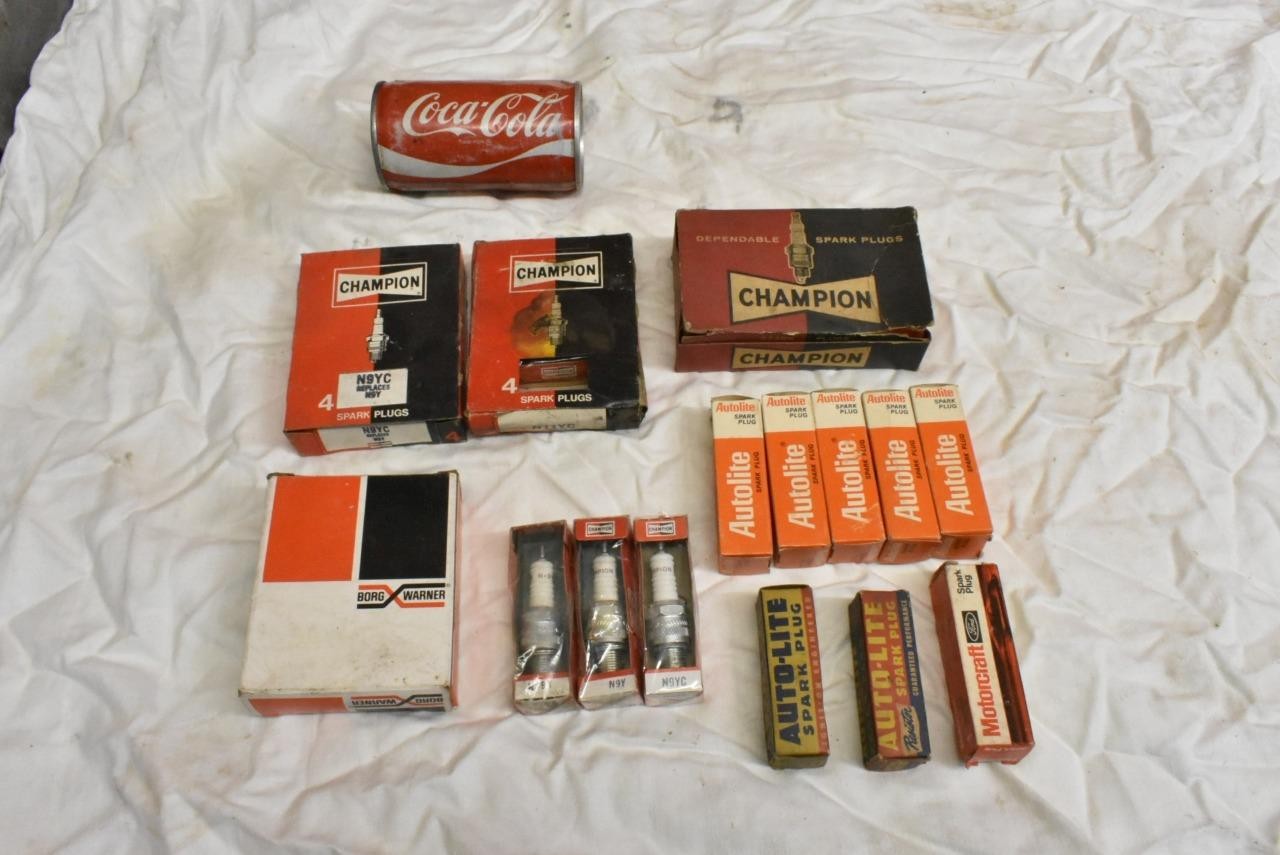 New Spark Plugs Champion UL-82Y, N8YC Autolite ARL-8, AN5X, N11YC, ARF42-B 