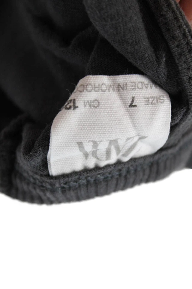 Camiseta Top Gris Zara Niñas Estampado Gráfico Manga Corta Talla 7 Foto 3 de 3