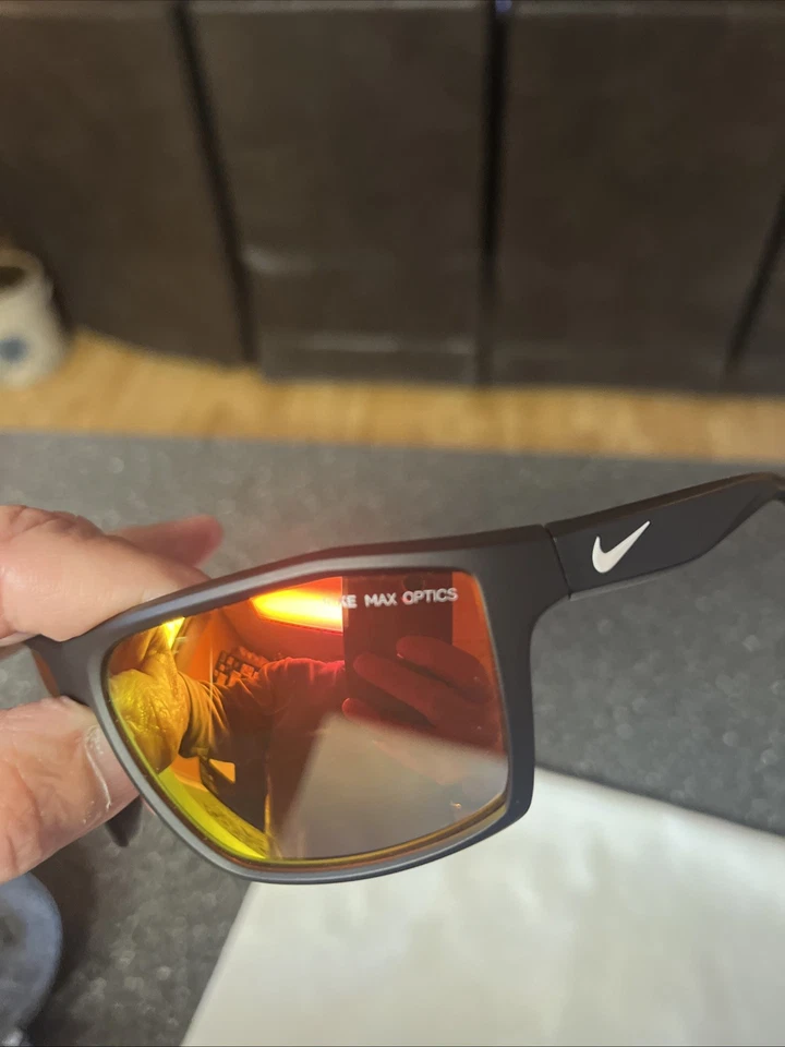 Óculos de sol Nike Legend - Imagem 2 de 4