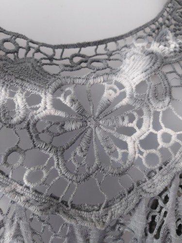 Ladies Ladies Tunic Top Size 18 - 20 Grey Multi Sheer Crochet Hi Low - 第 5/10 張圖片